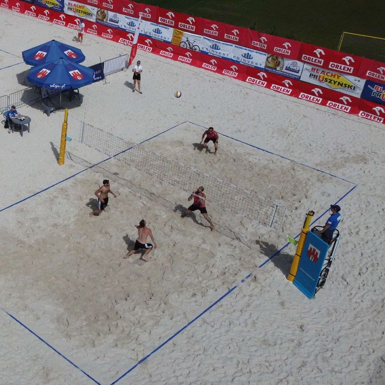 Deszczowa inauguracja mistrzostw Polski - ORLEN Beach Volley Tour